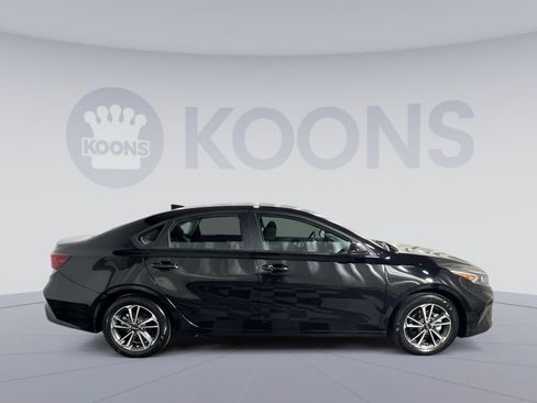 Used 2023 Kia Forte LXS image 8