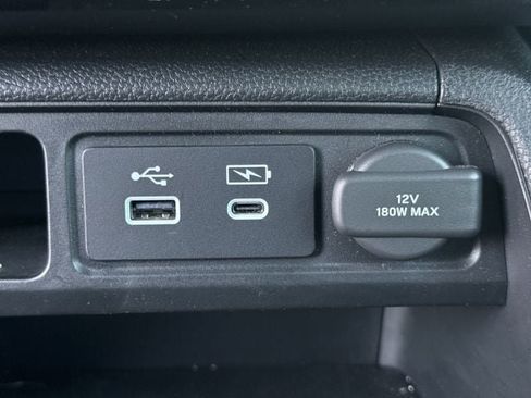 Used 2025 Honda Pilot Black Edition image 23