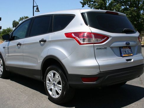 Used 2014 Ford Escape S FWD image 6