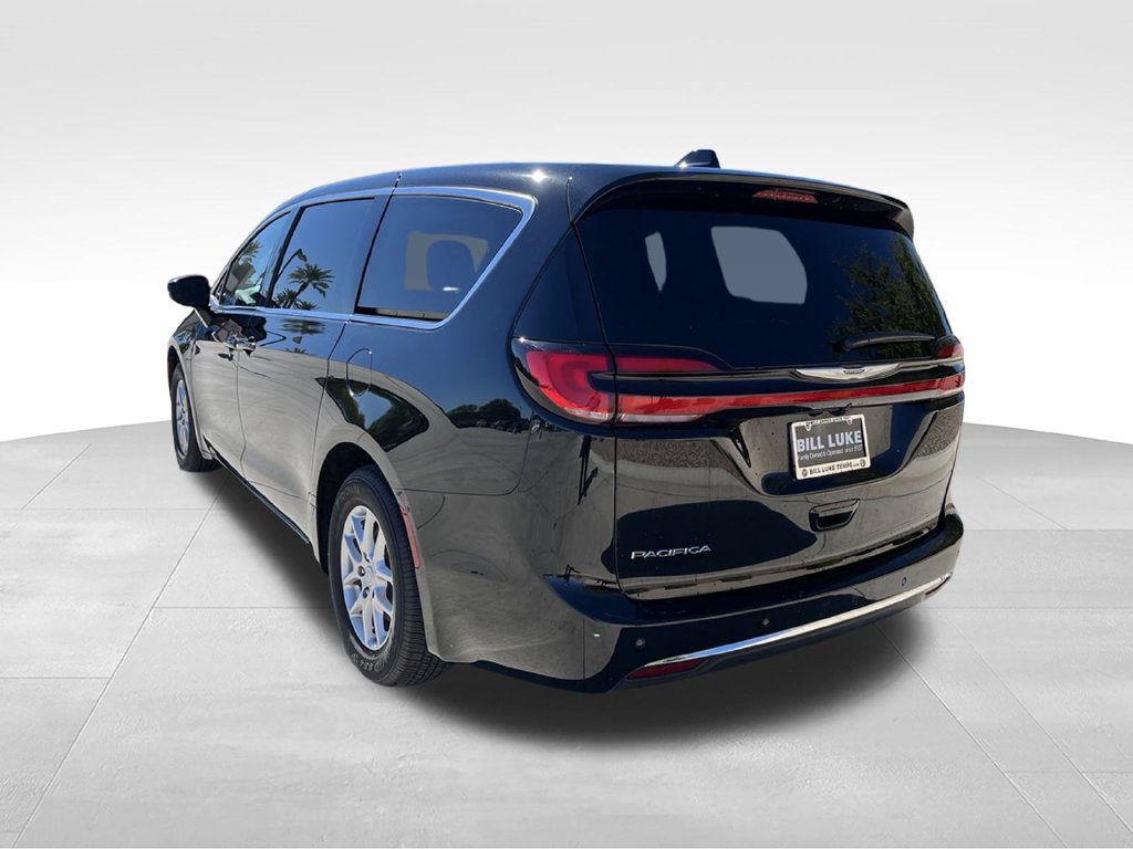 Used 2026 Chrysler Pacifica Select FWD image 9