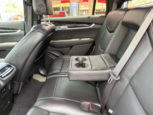 Used 2024 Cadillac XT6 Premium Luxury AWD/4WD image 21