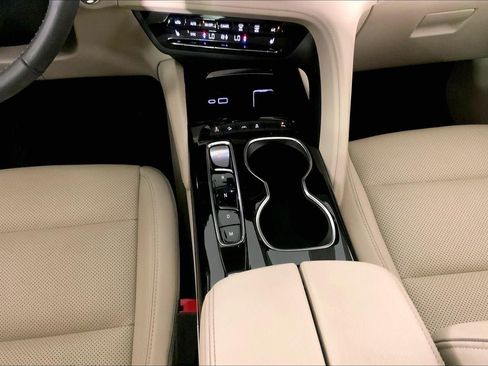 Used 2023 Buick Envision Essence AWD/4WD image 18