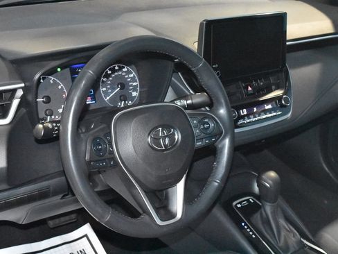 Used 2024 Toyota Corolla SE FWD image 2