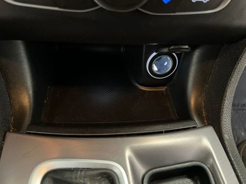 Used 2023 Dodge Charger SXT RWD image 39
