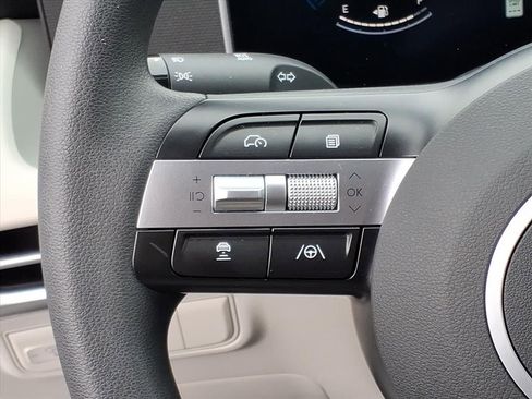 Used 2025 Hyundai Tucson SE image 19