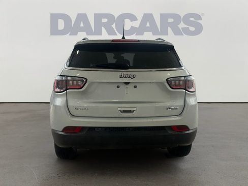 Used 2024 Jeep Compass Latitude image 6