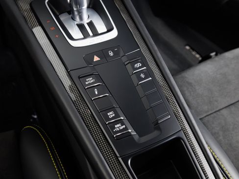 Used 2018 Porsche 911 GT3 RWD image 24