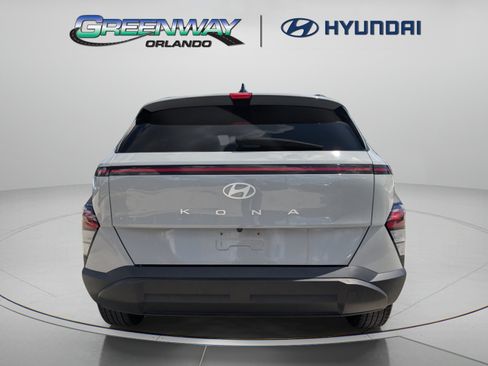 Used 2024 Hyundai Kona SEL FWD image 7
