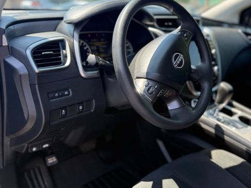 Used 2023 Nissan Murano S AWD/4WD image 7