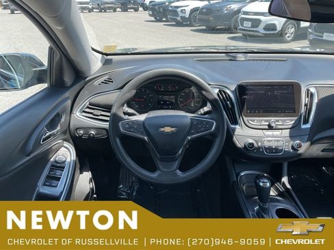 Used 2020 Chevrolet Malibu LT FWD image 21