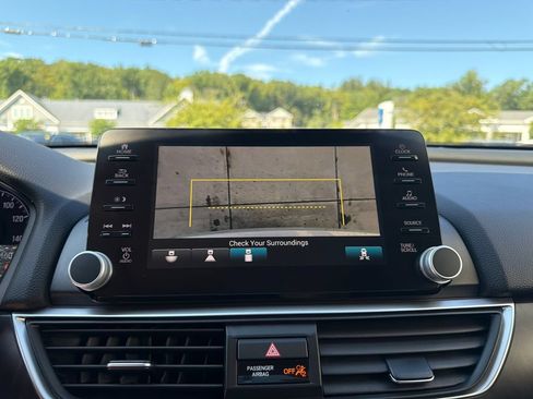 Used 2019 Honda Accord EX-L image 24