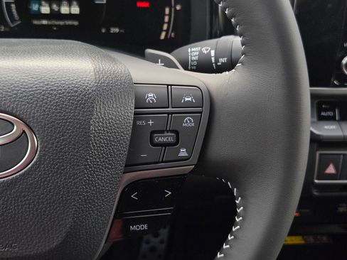 Used 2026 Toyota Camry SE FWD image 19