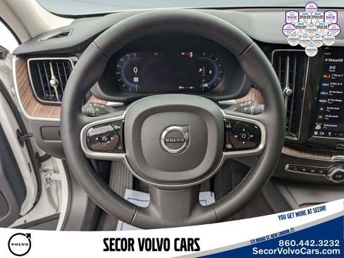 Certified 2023 Volvo XC60 B5 Plus w/ Climate Package AWD/4WD image 17