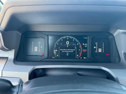 Certified 2025 Toyota Tacoma SR5 AWD/4WD image 18