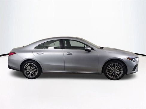 Used 2025 Mercedes-Benz CLA 250 image 4