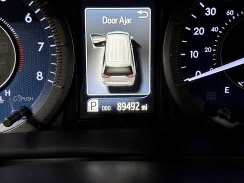 Used 2015 Toyota Sienna XLE w/ XLE Navigation Package FWD image 20