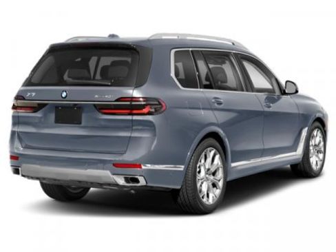 Used 2024 BMW X7 xDrive40i image 2
