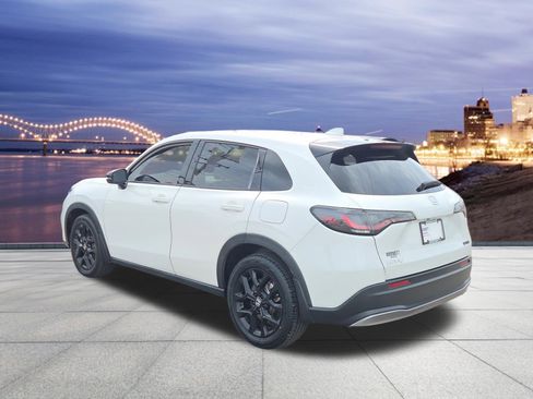 Used 2024 Honda HR-V Sport image 3