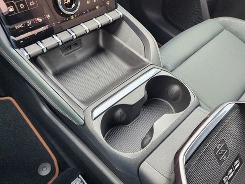 New 2026 GMC Terrain AT4 w/ Convenience Package III image 32