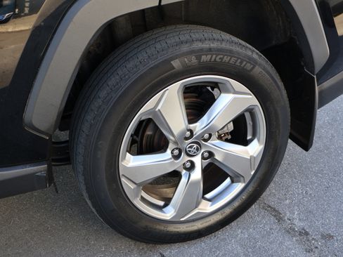 Used 2020 Toyota RAV4 Limited image 44