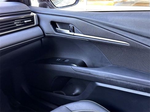 Used 2025 Toyota Camry SE image 26