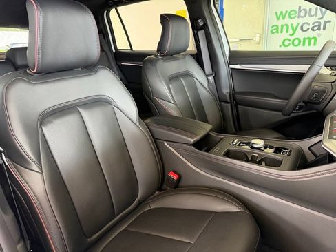 Used 2025 Jeep Wagoneer S Launch Edition AWD/4WD image 25