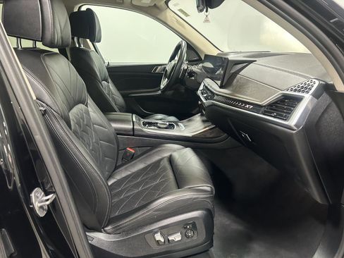 Used 2023 BMW X7 xDrive40i w/ Premium Package image 21