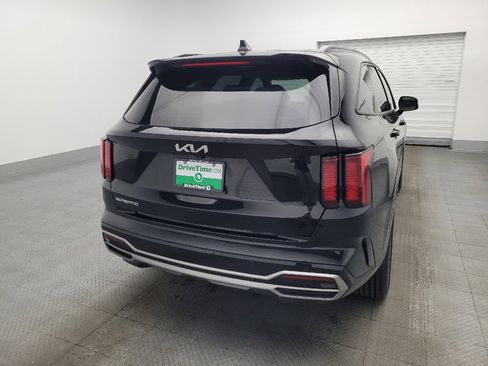 Used 2023 Kia Sorento EX image 7