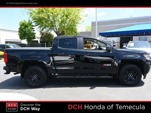 Used 2021 Chevrolet Colorado Z71 w/ Z71 Midnight Edition AWD/4WD image 6