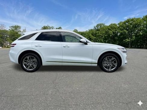Used 2024 Genesis GV70 2.5T AWD/4WD image 10
