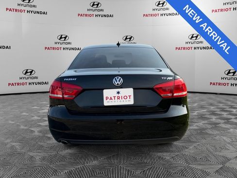 Used 2015 Volkswagen Passat TDI SE FWD image 4