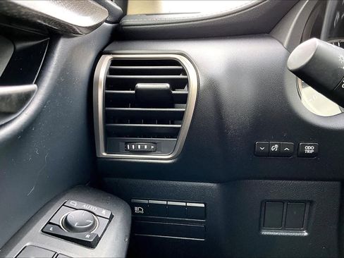 Used 2019 Lexus NX 300 image 36