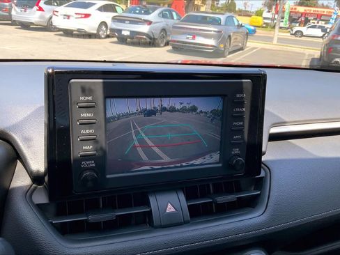 Used 2019 Toyota RAV4 XLE w/ Convenience Package FWD image 25