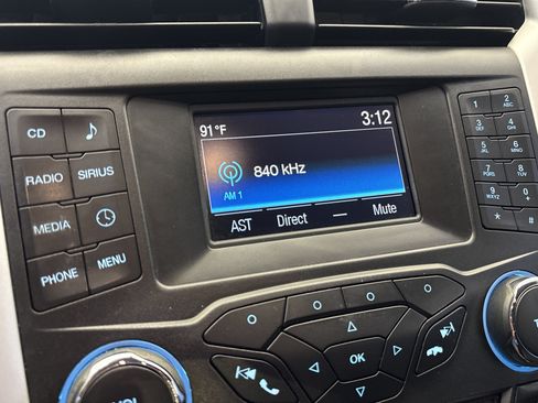 Used 2015 Ford Fusion SE w/ Equipment Group 201A FWD image 18