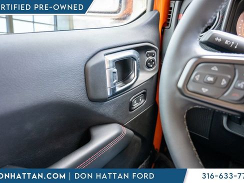 Used 2025 Jeep Wrangler Unlimited Rubicon w/ Convenience Group AWD/4WD image 19