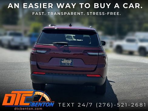 Used 2025 Jeep Grand Cherokee L Laredo AWD/4WD image 6