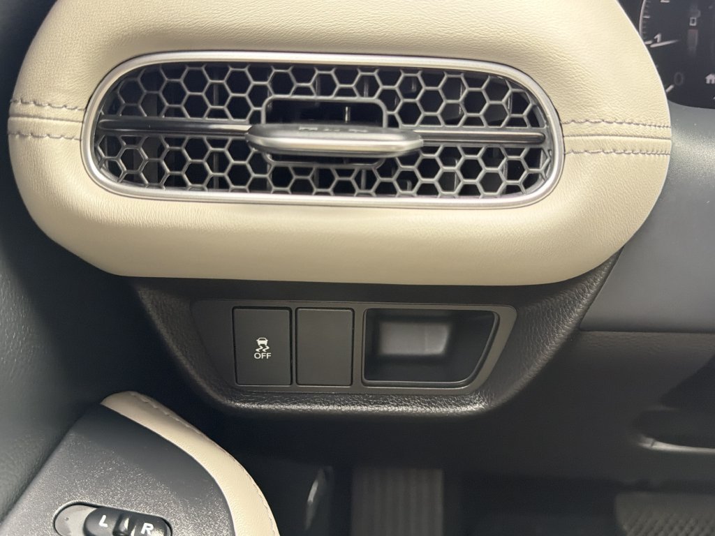 Used 2027 Honda HR-V EX-L image 28