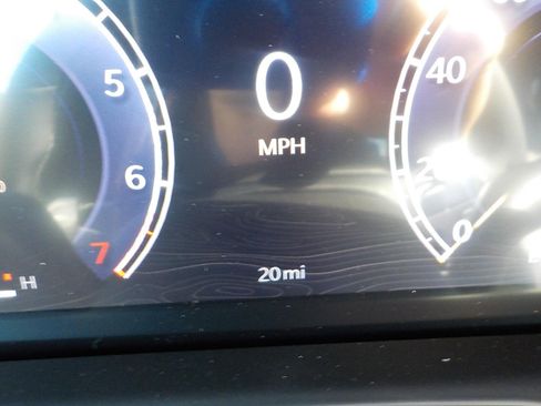 New 2025 Jeep Grand Cherokee Limited w/ Black Appearance Package image 19