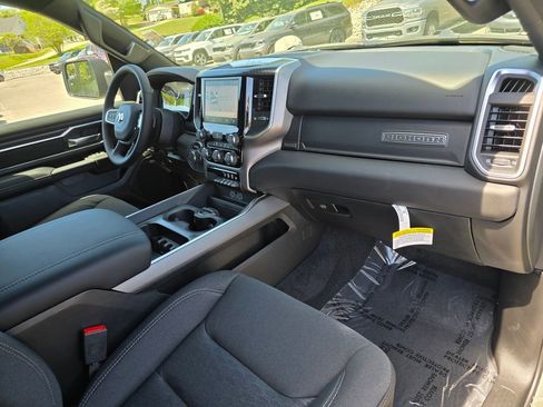 New 2026 RAM 1500 4x4 Crew Cab image 25