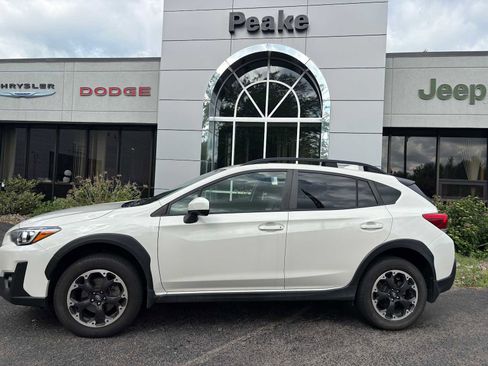 Used 2023 Subaru Crosstrek 2.0i Premium AWD/4WD image 3