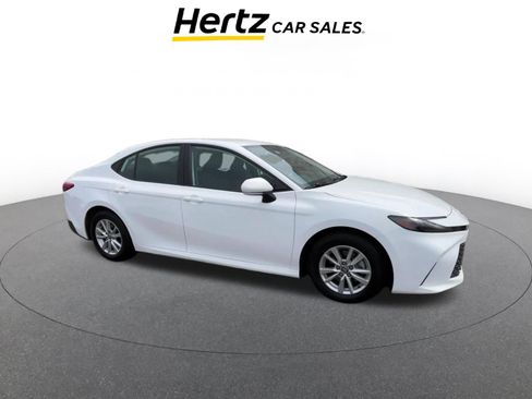Used 2025 Toyota Camry LE FWD image 1