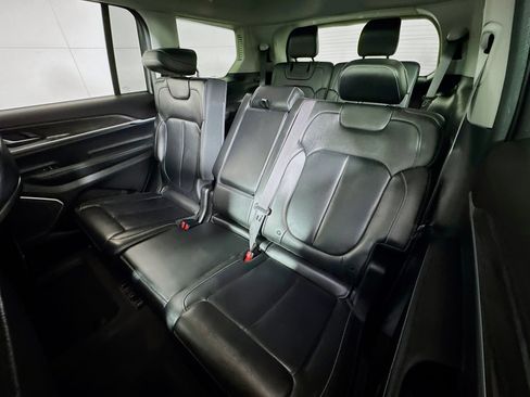 Used 2021 Jeep Grand Cherokee L Limited image 23