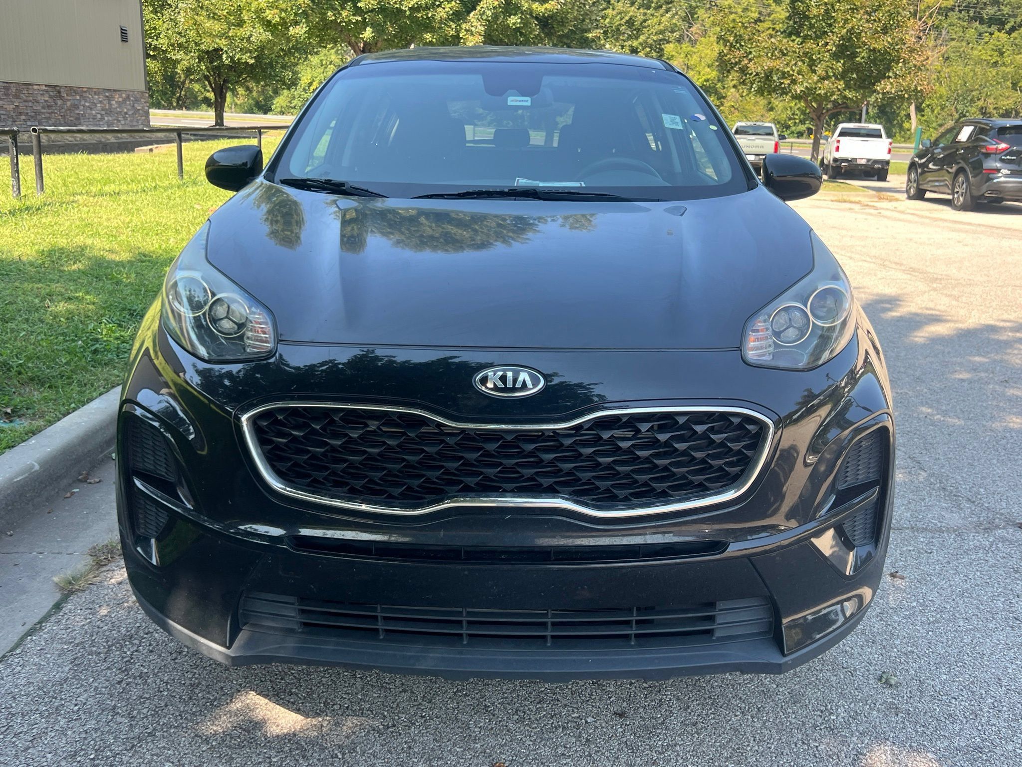 Used 2020 Kia Sportage LX FWD image 2