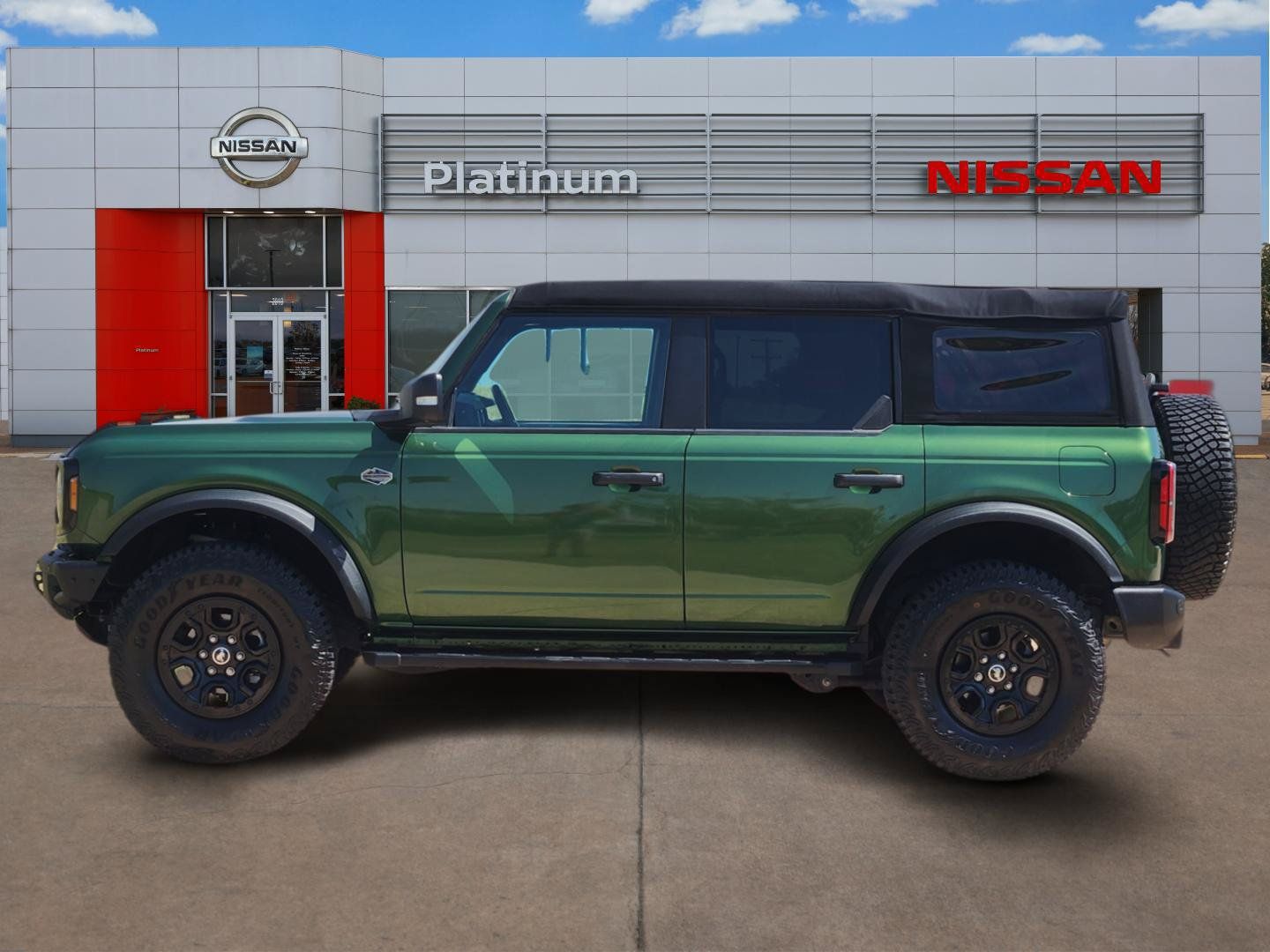 Used 2024 Ford Bronco Wildtrak AWD/4WD image 3