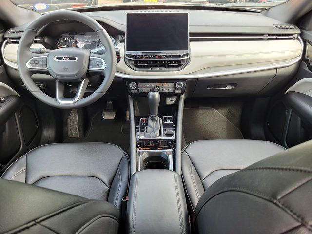 Used 2025 Jeep Compass Limited AWD/4WD image 11