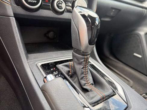 Used 2019 Subaru Crosstrek 2.0i Limited w/ Moonroof Package w/Navigation AWD/4WD image 23