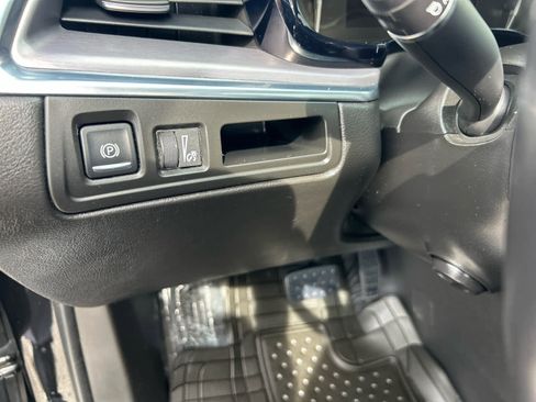 Used 2018 Cadillac XT5 Luxury w/ Driver Awareness Package FWD image 15