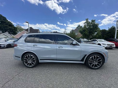 Used 2024 BMW X7 xDrive40i w/ M Sport Package AWD/4WD image 7