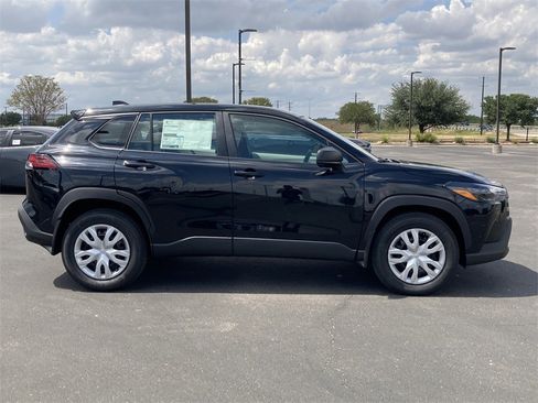 New 2026 Toyota Corolla Cross L image 4