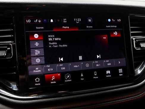 Used 2023 Dodge Durango GT image 3